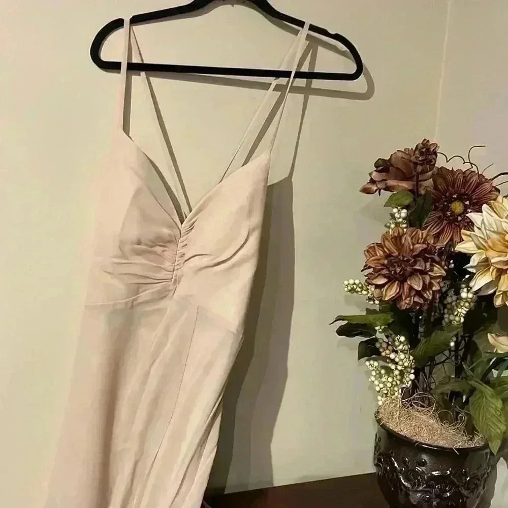 JJ’s House Women’s 8 Chiffon Bridesmaid Dress V Neck Maxi Strappy NWT